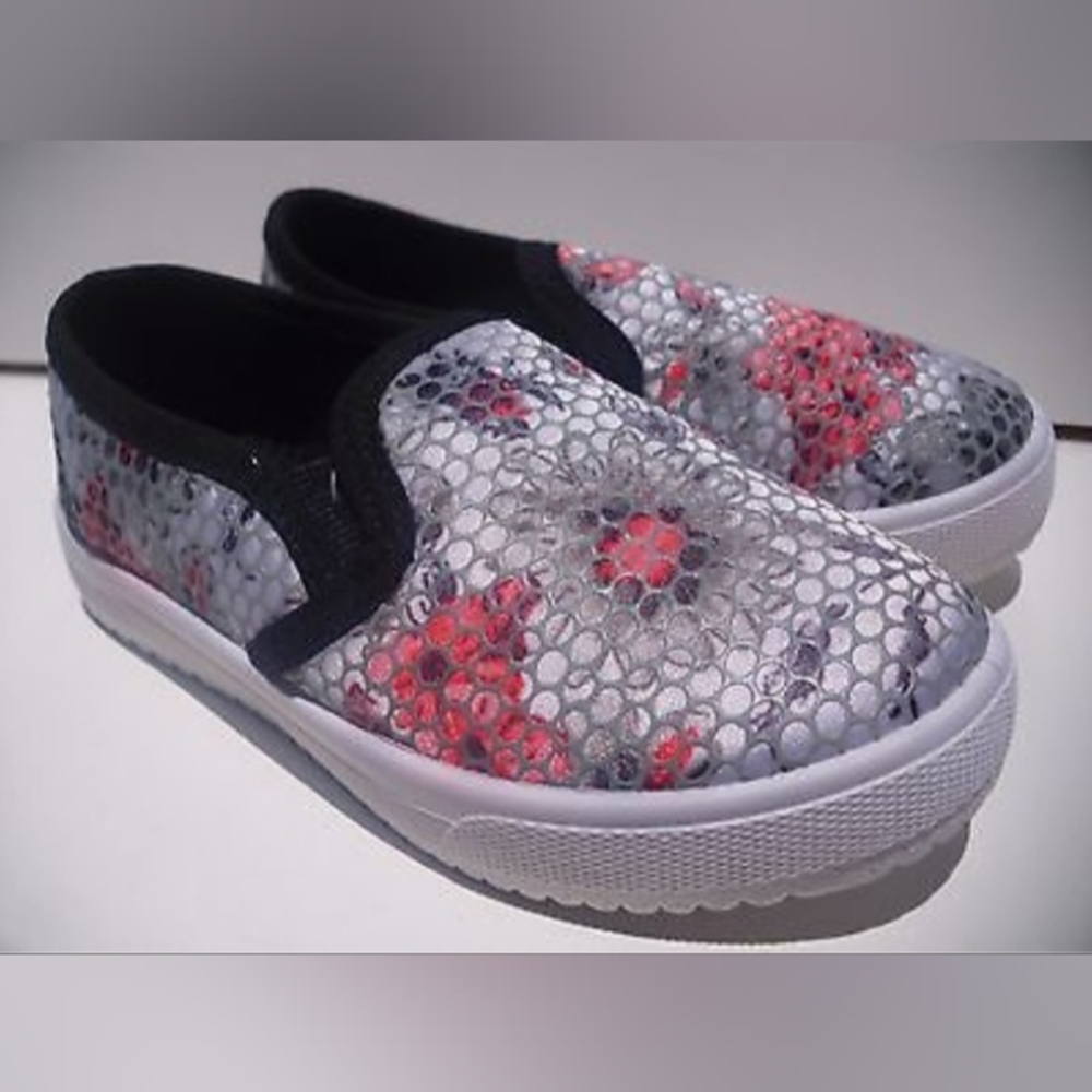 Ameta New Size 11 Kids Slip-On Shoes with Red and Black Accents